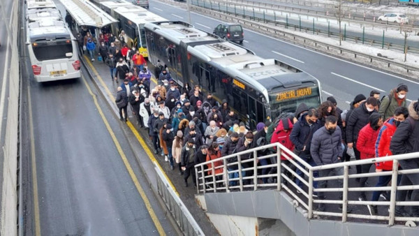 Bayramda Toplu Taşıma Ücretsiz mi? Bayramda Ücretsiz Olacak Yol ve Köprüler Hangileridir?