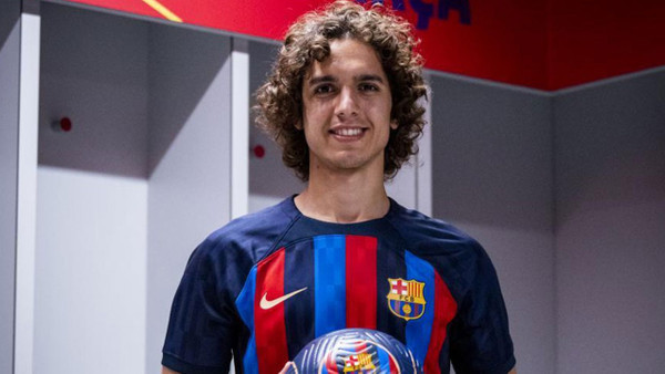 Kayserispor’dan Barcelona’ya transfer olan 18 yaşındaki Emre Demir formayı giydi…