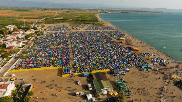 Zeytinli Rock Festivali için skandal karar: Yıllardır düzenlenen festival, bu sene iptal edildi!