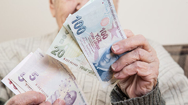 Emekli olmak yetiyor, Denizbank’a başvuranın hesabına anında 5.000 TL geçiyor!