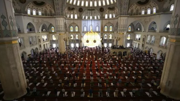 Diyanet il il Ankara, İzmir, İstanbul bayram namazı saatleri