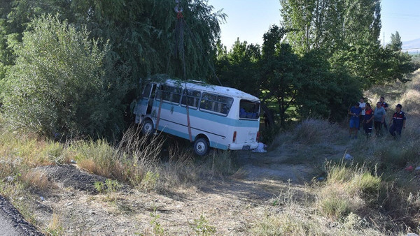 Afyon'da korkunç kaza: 6 ölü 8 yaralı