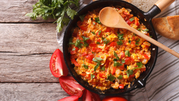 Lezzetine doyamayacağınız menemen tarifi: Menemen nasıl yapılır? Menemen malzemeleri nelerdi?