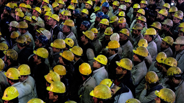 Taşeron işçiler sevinçli! 900 bin kişi kadro aldı, torba yasasıyla yeni haklar geliyor