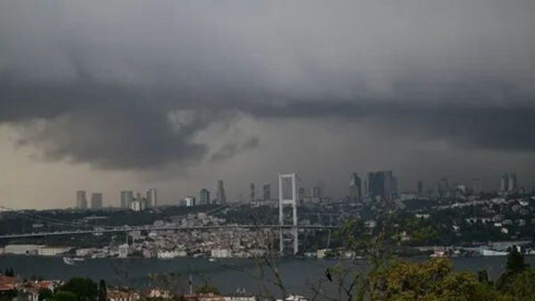 İstanbullular dikkat: Adımınızı dışarı atmayın! AKOM ve şimdi de sarı kodlu uyarı geldi...