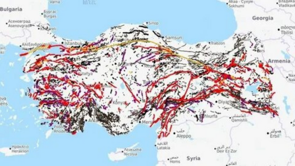 Ahmet Ercan'dan korkutan uyarı: Fay hatları 7 şiddetinde deprem üretecek!