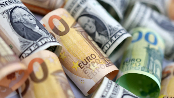 Dolar ve Euro, 22 Kasım 2023’te rekor seviyeleri test etti: 22 Kasım 2023 dolar ve Euro fiyatları ne