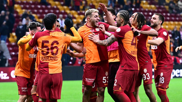 Galatasaray, ligde zirve takibini sürdürdü
