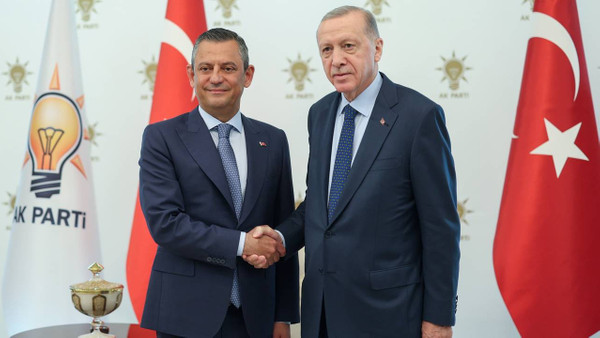 Erdoğan -Özel görüşmesi 1,5 saat sürdü! Görüşmeden detaylar