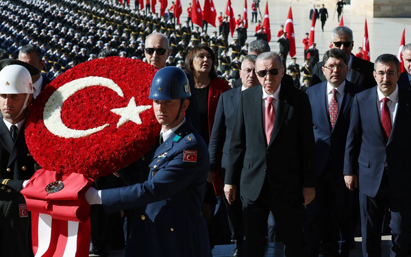 Devlet Erkanı Anıtkabir'de