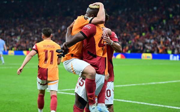 Galatasaray, Tottenham'ı Sahadan Sildi