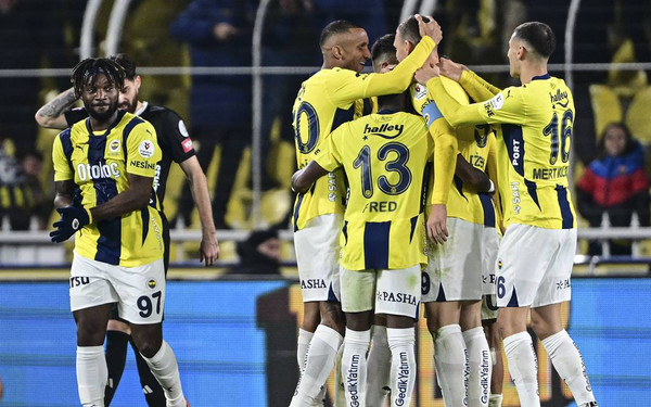 Fenerbahçe Evinde 3 Puanı 3 Golle Aldı