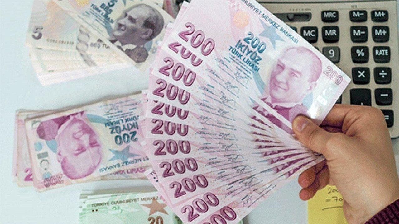 Türkiye İş Bankası'ndan Emeklilere Can Suyu Hizmeti! 5 Bin 500 TL Anında Hesaplarda! - Resim : 1