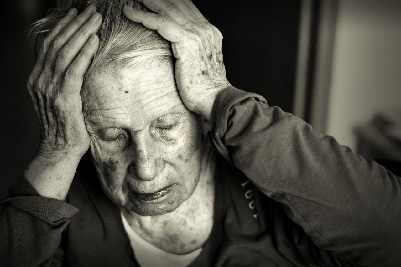 30’lu yaşlarda beyin yaşlanması “Alzheimer” hastalığını başlatıyor! Kalbi zayıf olanların bunama riski artıyor! - Resim: 1