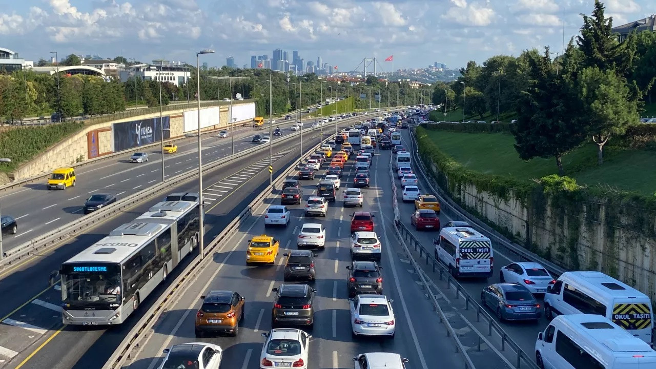 İyi sürücülere iyi, kötü sürücülere kötü haber SEEDK’dan geldi! Sigortayı indirimli ve zamlı yaptırmak artık sizin elinizde!