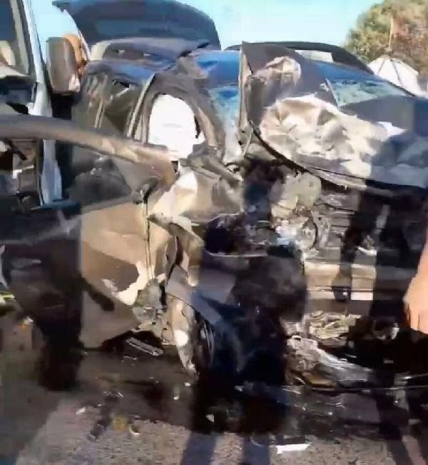 İzmir'de makas atma sonucu 5 kişinin öldüğü 20 kişinin yaralandığı korkunç kaza anı saniye saniye kamerada Araç sürücüsü bakın kim çıktı! İşte ilk ifadesi. - Resim : 4
