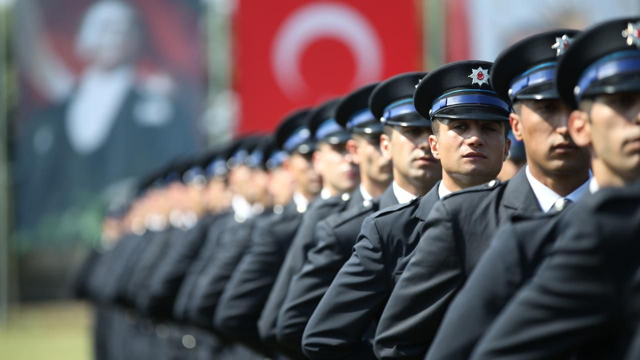 Öğretmen, polis, doktor, hemşire, avukat, bekçi, imam zamlı memur maaşları belli oldu! Zamlı memur maaşları ne kadar oldu! Hangi memur ne kadar maaş alacak? - Resim: 4