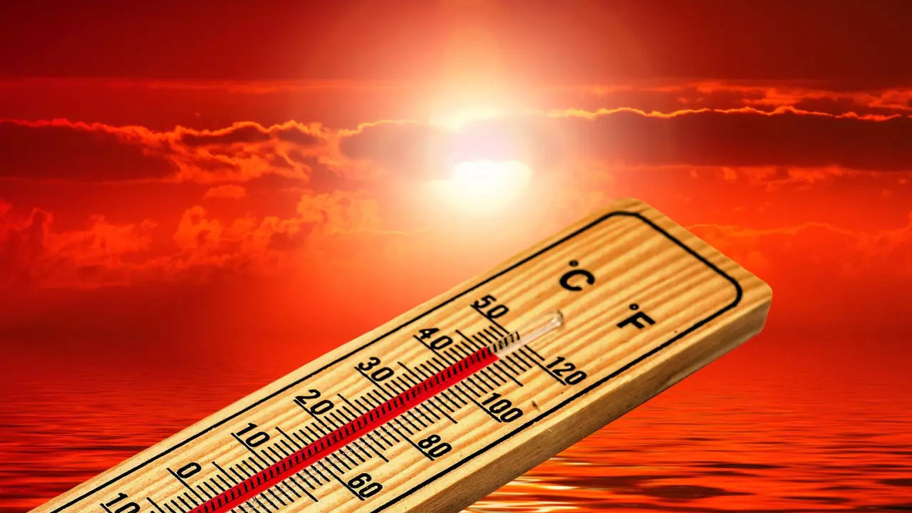 Afrika üzerinden çöl sıcakları geliyor: Meteoroloji açıkladı 10 gün etkili olacak! Uzmanlar sıcaklık etkisiyle oluşabilecek sağlık problemleri için uyardı!