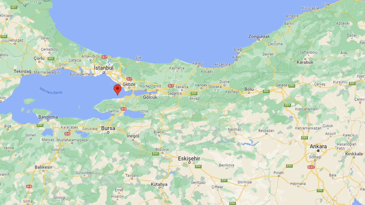 Az önce İstanbul'da deprem mi oldu? Depremin şiddeti kaç? Merkez üssü neresi? Marmara Denizi'nde şiddetli deprem İstanbul'da hissedildi
