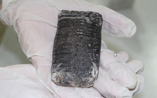 3 bin 800 yıllık gizem çözüldü: Hatay depreminin ardından ortaya çıkan tablet ve yazısı aydınlatıldı - Resim : 1
