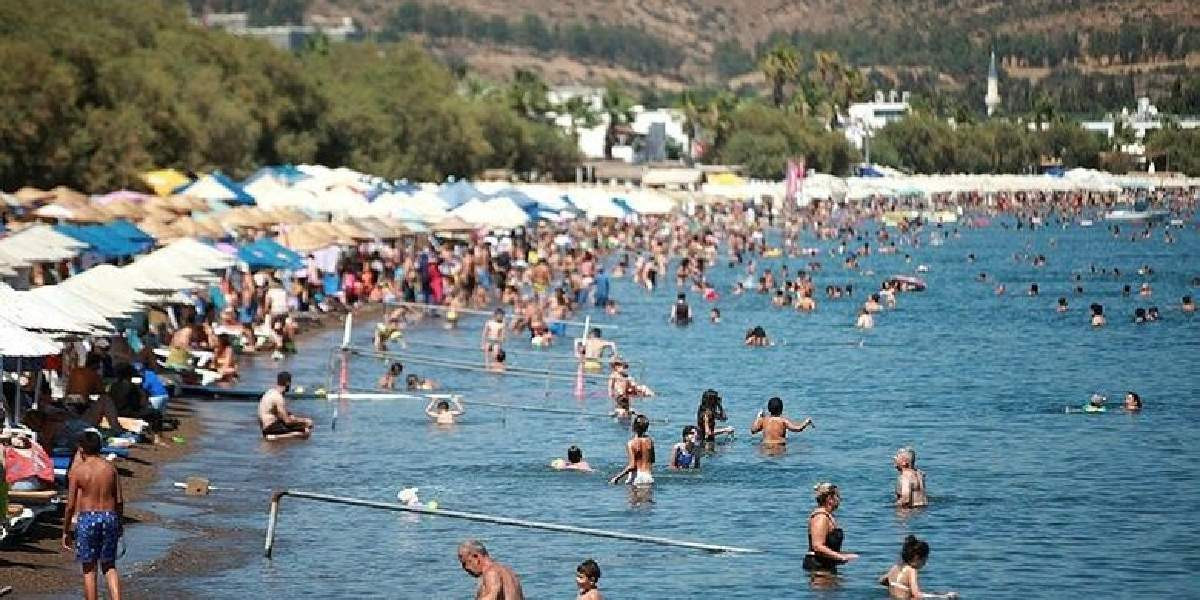 Türkiye’nin Her Köşesi Turist Akınına Uğradı! Tıklım Tıklım Doluluğun Sebebi Sonradan Anlaşıldı! - Resim : 2