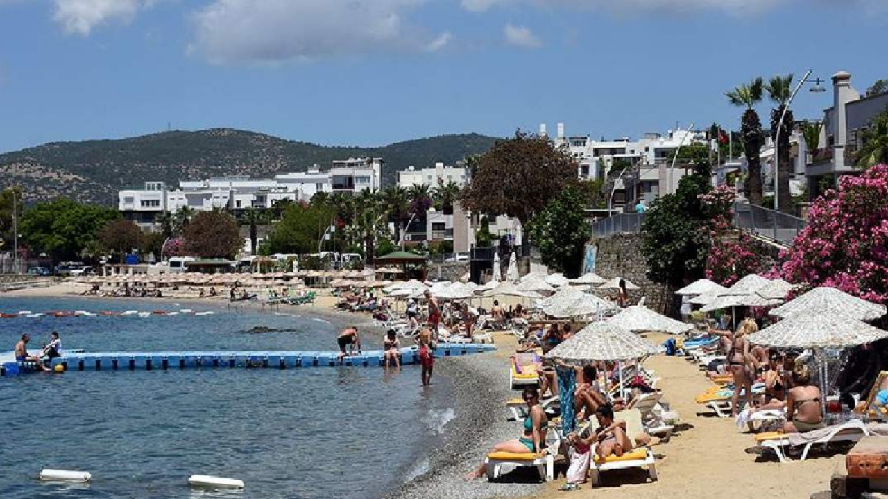 Türkiye’nin Her Köşesi Turist Akınına Uğradı! Tıklım Tıklım Doluluğun Sebebi Sonradan Anlaşıldı!