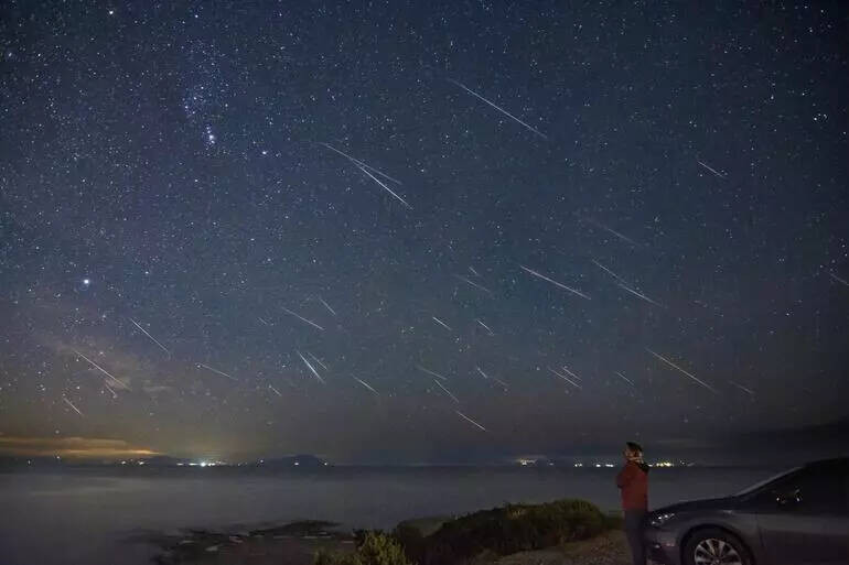 Meteor yağmuru hayran bıraktı: 5 saat boyunca 600 Fotoğraf karesi ile meteorlar atmosfere girdi - Resim : 2