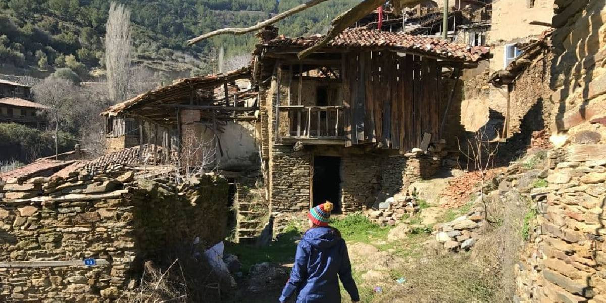 Bu köyden herkes kaçıyor! Kalanlar da kalacak gibi durmuyor - Resim : 3