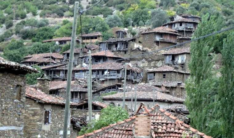 İzmir'in en ücra köşesinde, sadece 8 kişinin yaşadığı Lübbey köyü, hayaletli hikayeleriyle korkutuyor: Türkiye'nin hayalet köyü Lübbey nerede? - Resim : 2