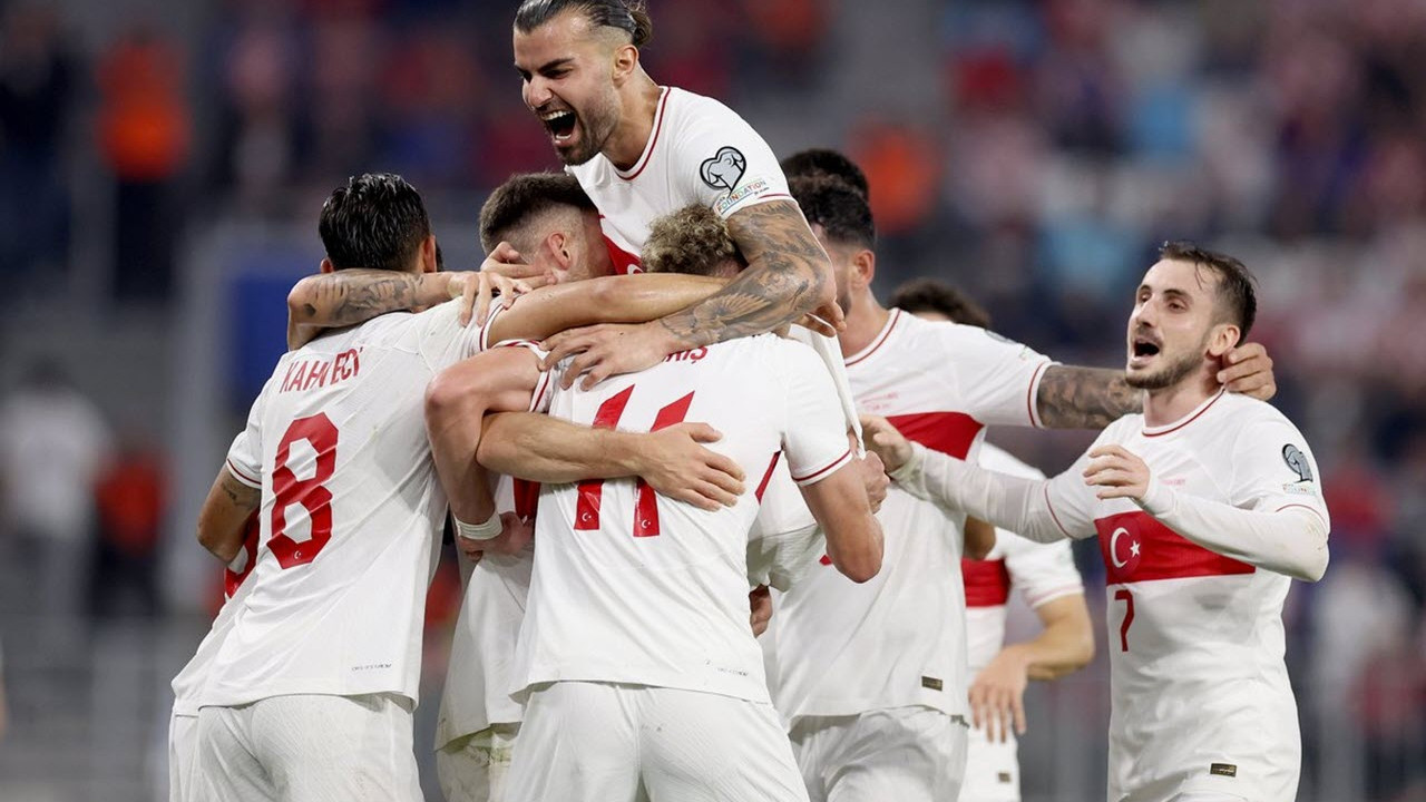 EURO 2024 Elemeleri D Grubu puan durumu Türkiye kaçıncı? A Milli takımın gruptan nasıl çıkar? Türkiye'nin kaç maçı kaldı hangi takımlarla?