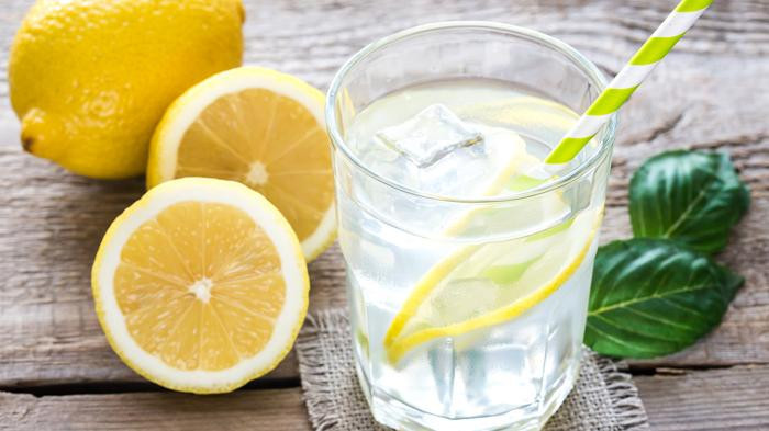 Kilo vermek isteyenlerin tükettiği limonlu su bakın nasıl etkiler sunuyor! Canan Karatay açıkladı! - Resim : 1