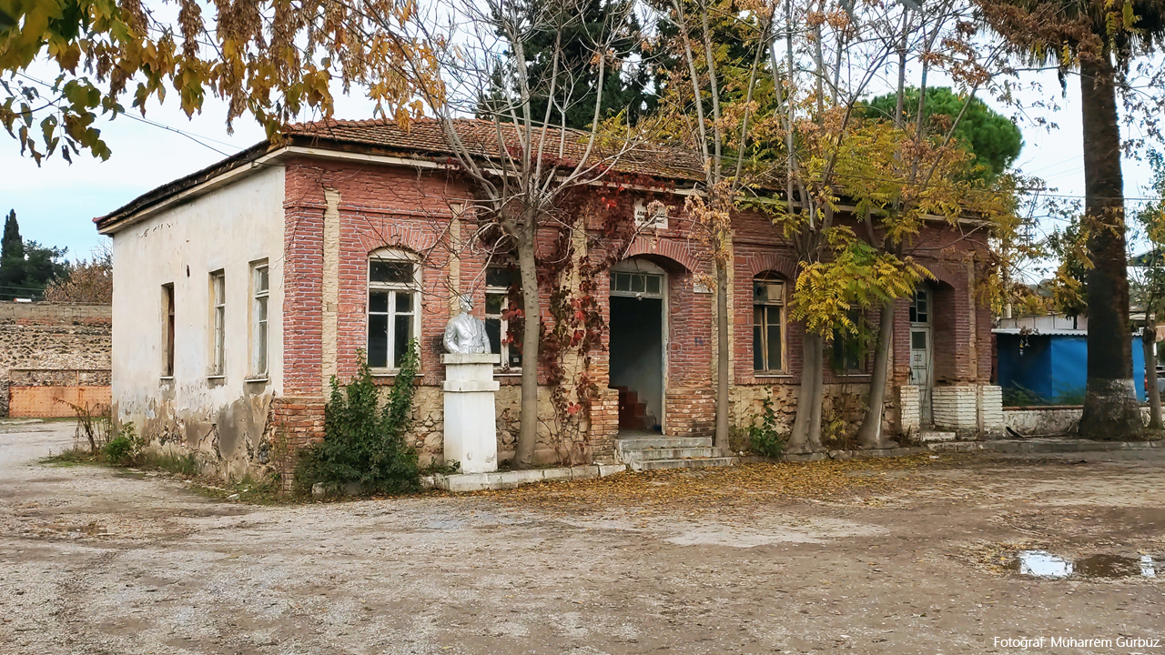 Salihli'de Geç Osmanlı Dönemi yapısı: Adala Bucağı Hükümet Konağı